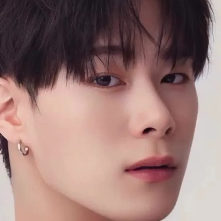 Latest photo of Moonbin (ASTRO)