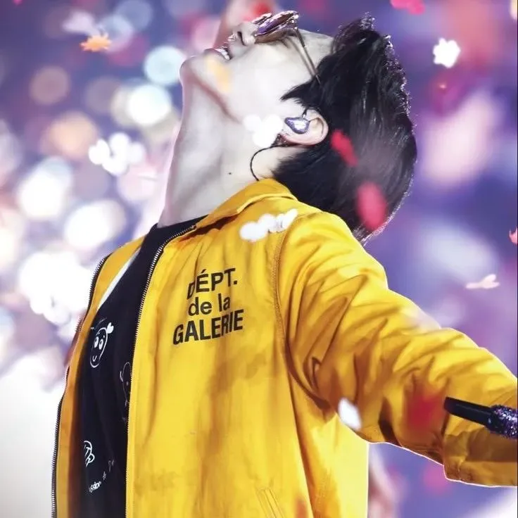 정국 (방탄소년단) 최근 활동샷