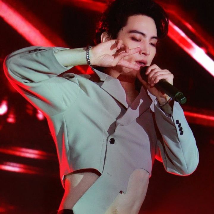 Latest photo of JAY B (GOT7)