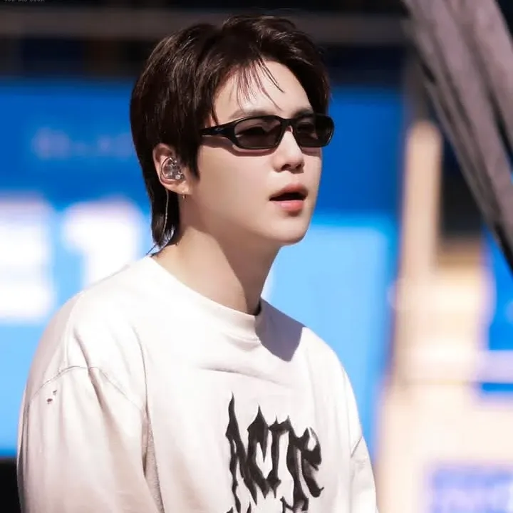 Latest photo of SUGA (BTS)