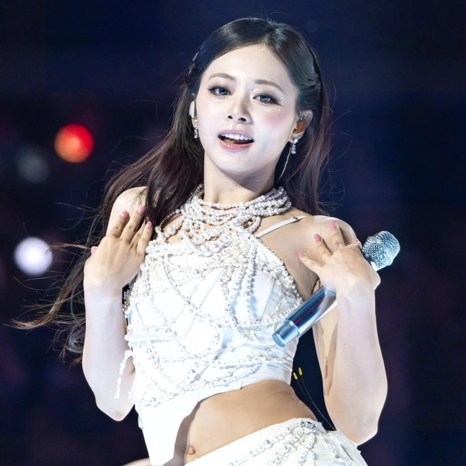 Foto aktivitas terbaru Tzuyu (TWICE)