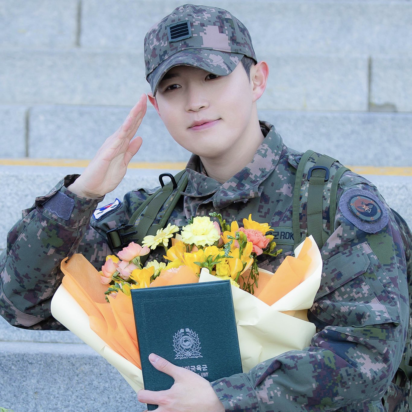 Potret di balik layar Kim Jaehwan