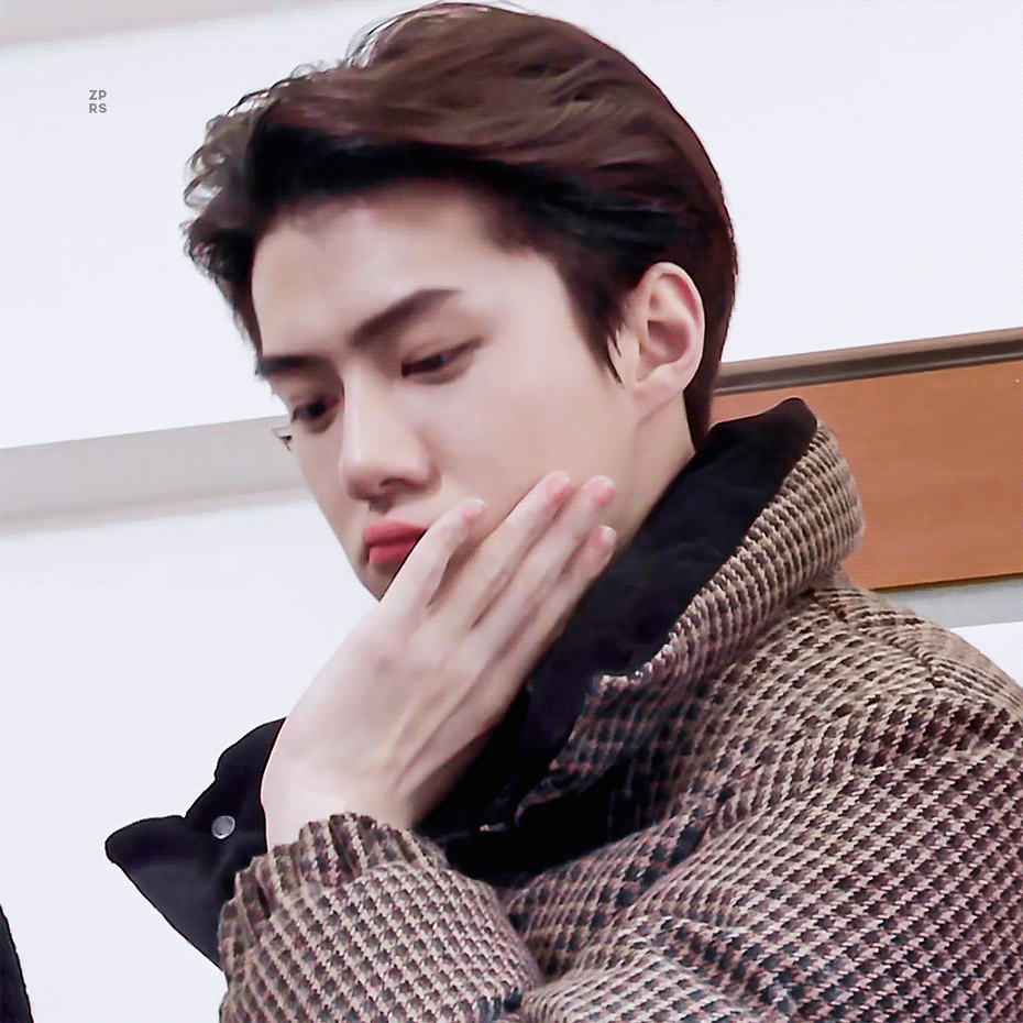 Recent activity shot of Sehun (EXO)