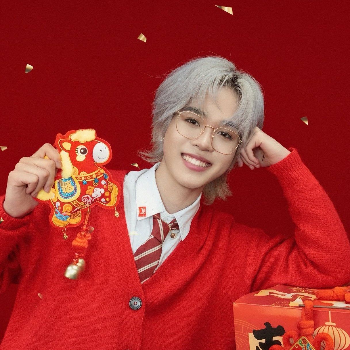 A moment captured by THI-O (NexT1DE)'s fan