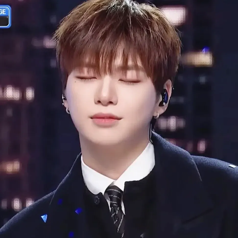 강다니엘 최근 활동샷