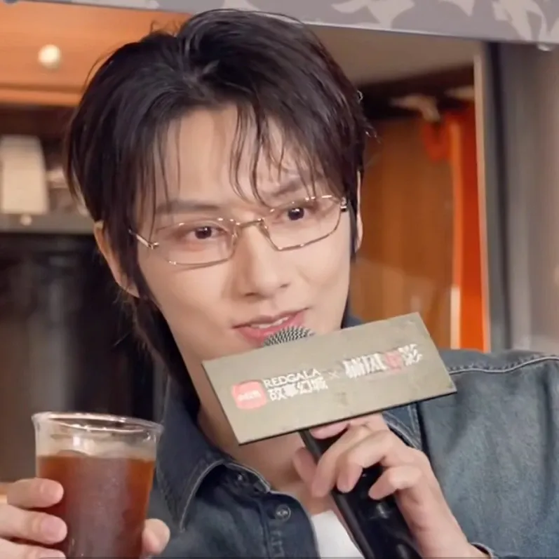 A moment captured by Jun (SEVENTEEN)'s fan