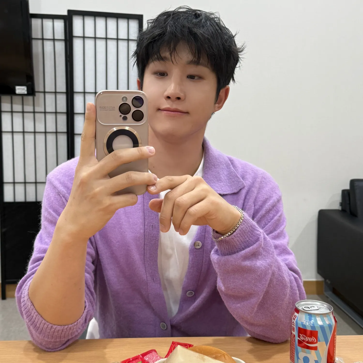 Latest photo of Moonbin (ASTRO)