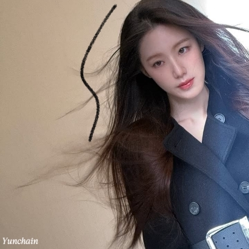 Latest photo of Shuhua (i-dle)