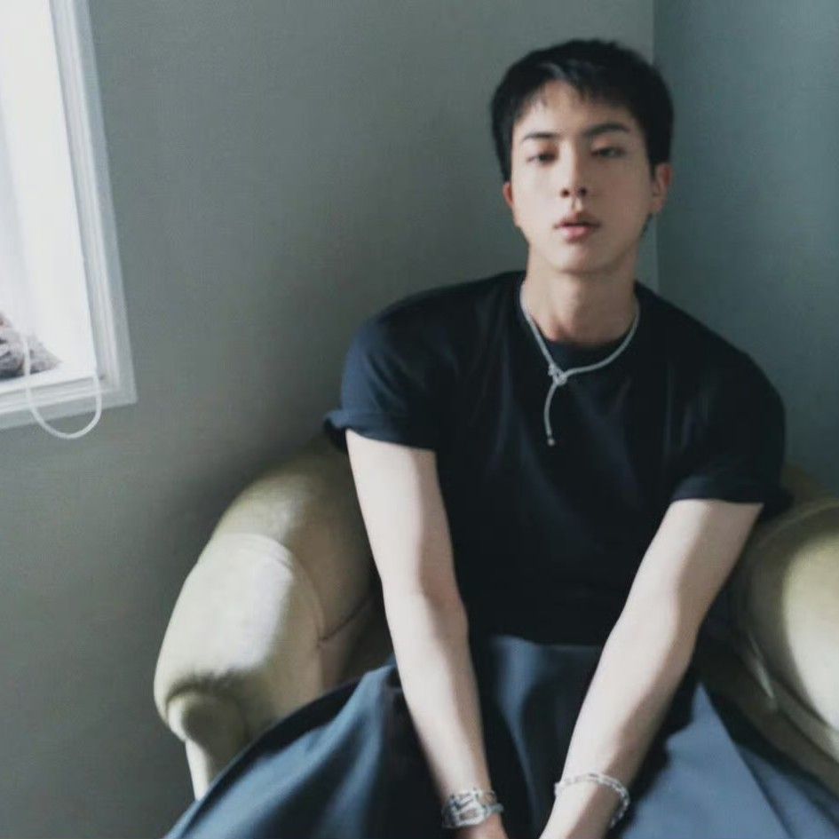 진 (방탄소년단) 최근 활동샷