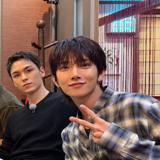 A moment captured by Joshua (SEVENTEEN)'s fan