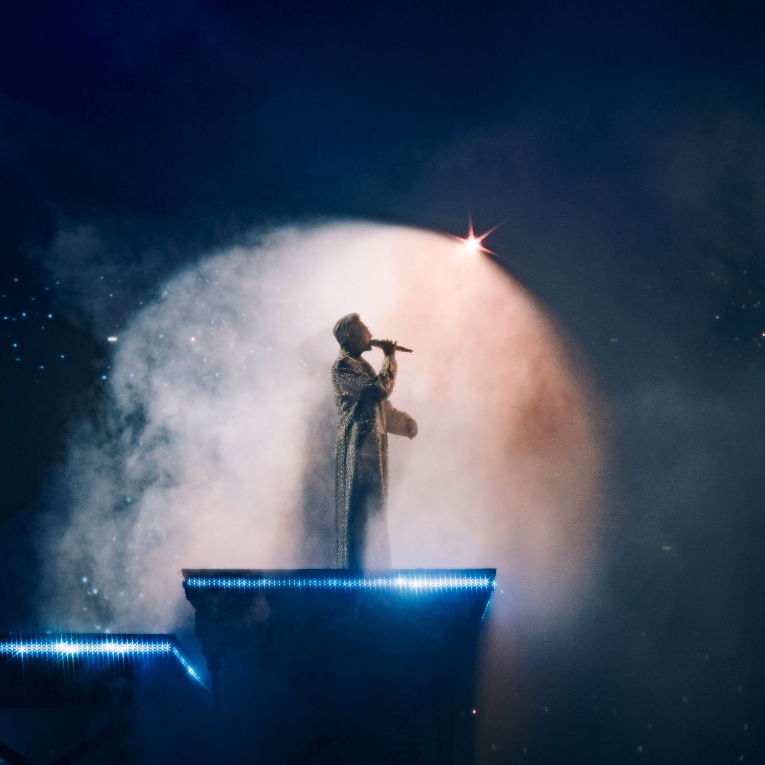 Foto terbaru G-DRAGON (BIGBANG)