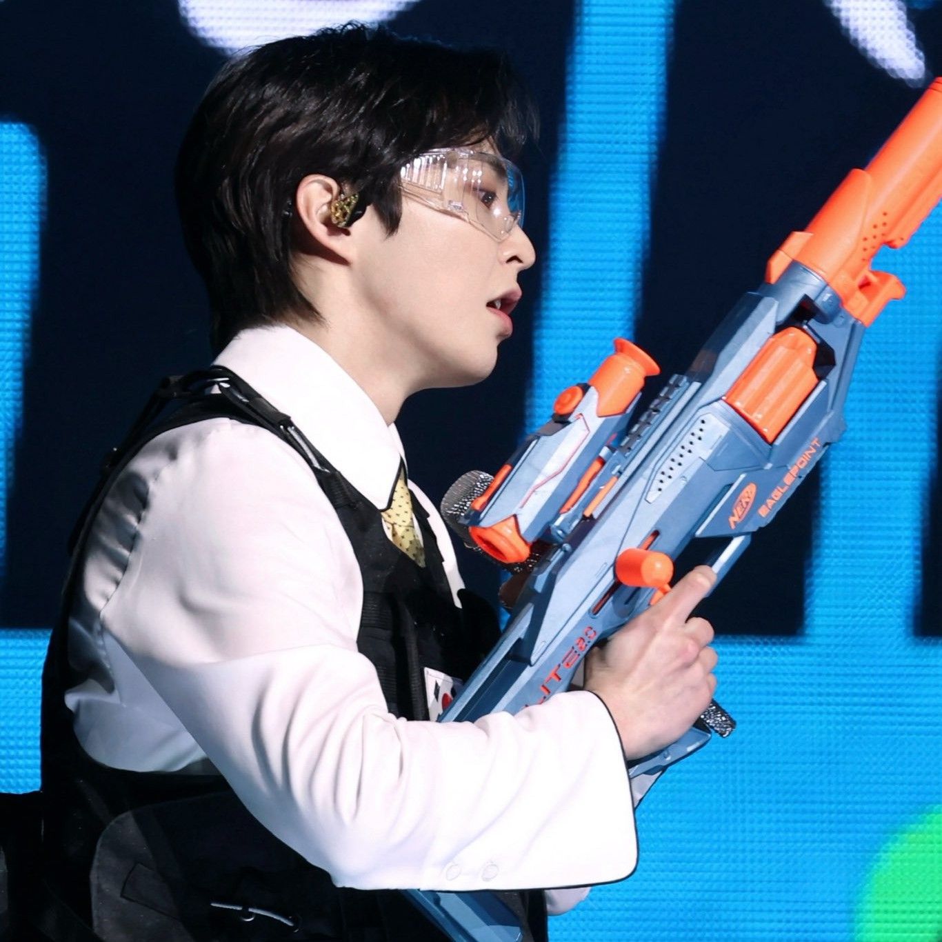 Behind-the-scenes cut of Xiumin (EXO)