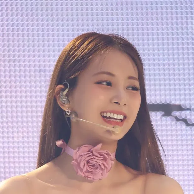 Momen yang diabadikan oleh penggemar Tzuyu (TWICE)