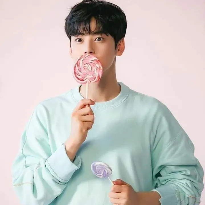 Recent activity shot of Eunwoo (ASTRO)