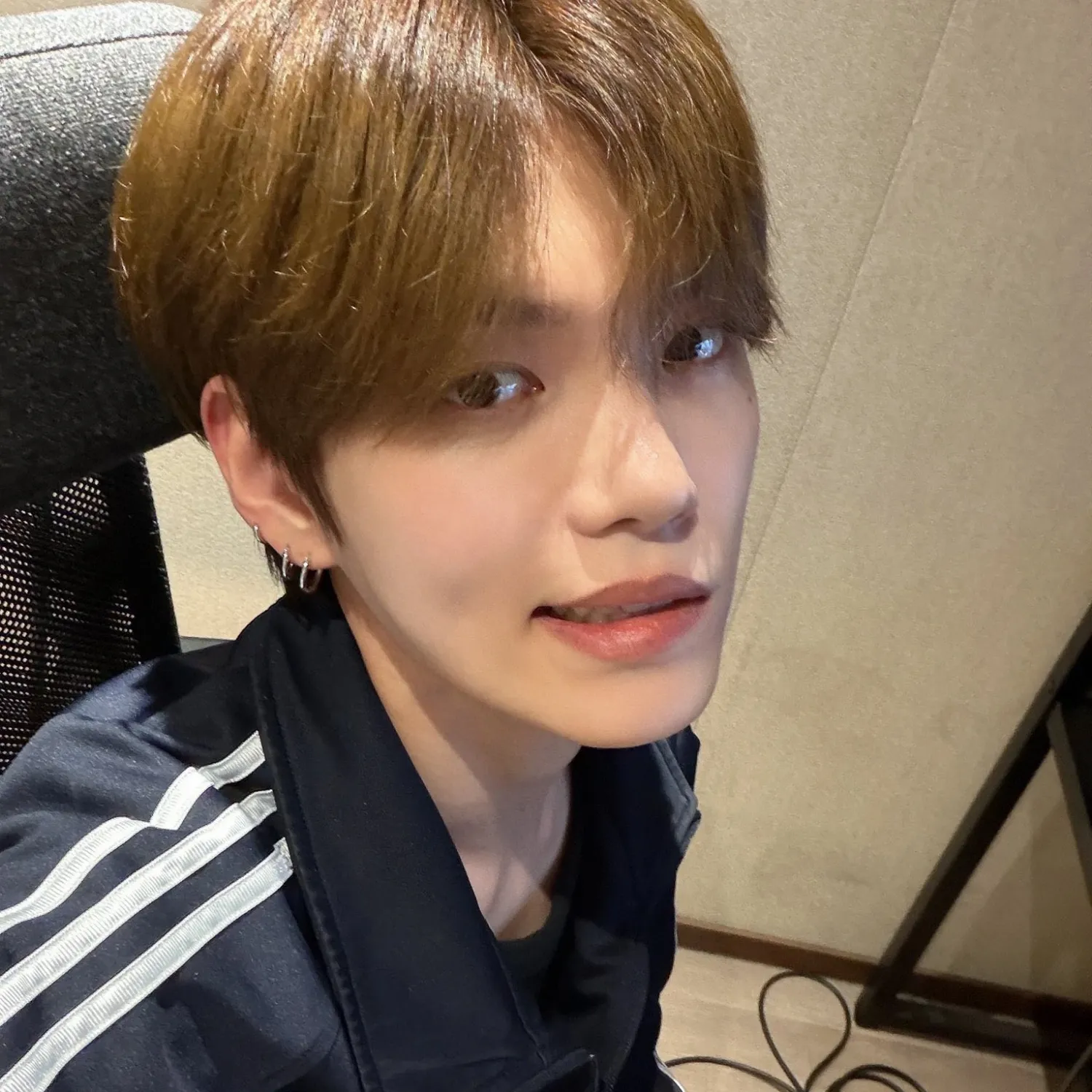 Behind-the-scenes cut of Gyehyeon (VERIVERY)