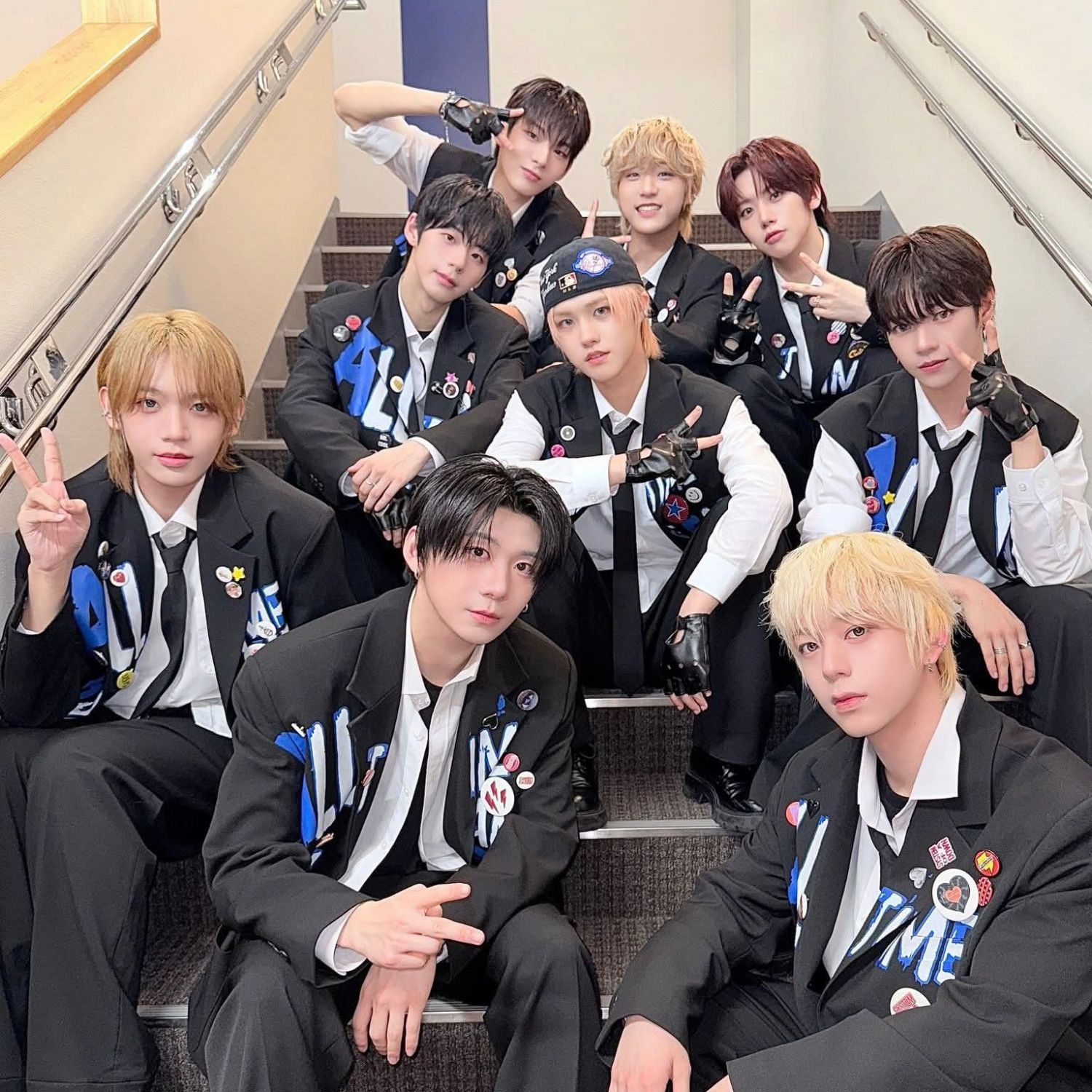 A moment captured by JL (AHOF)'s fan