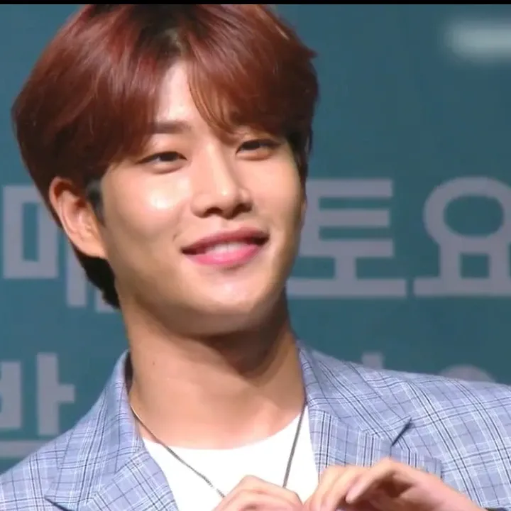 아스트로 최근 활동샷