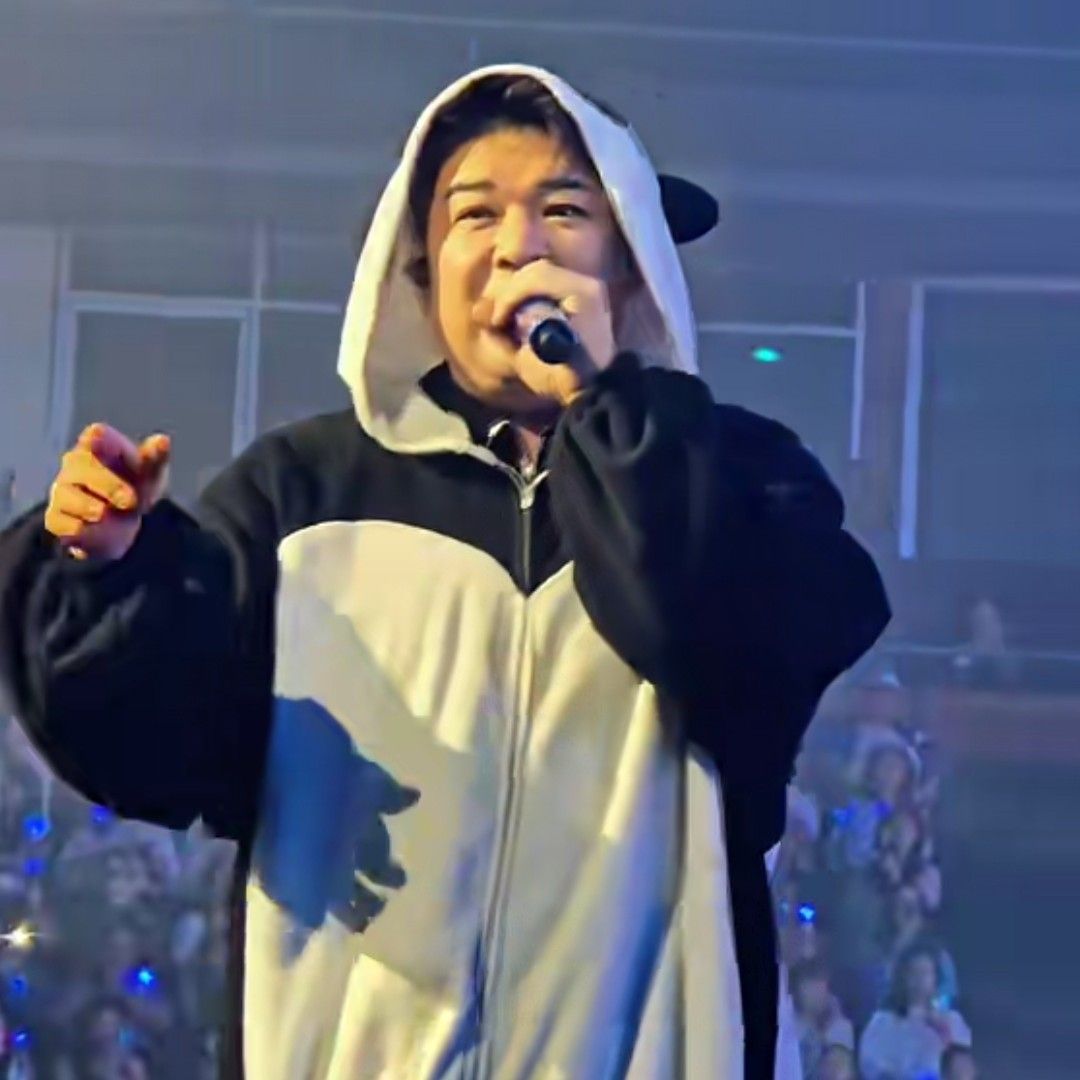 Behind-the-scenes cut of Shindong (Super Junior)