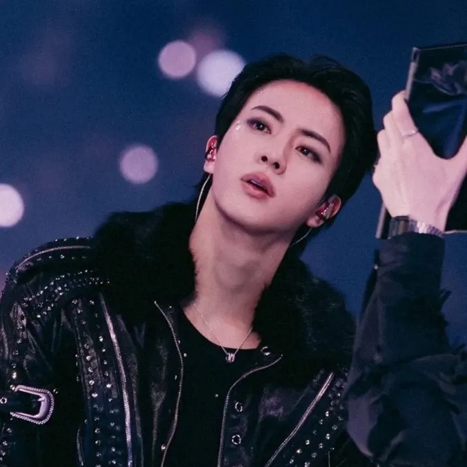 Potret di balik layar Jin (BTS)