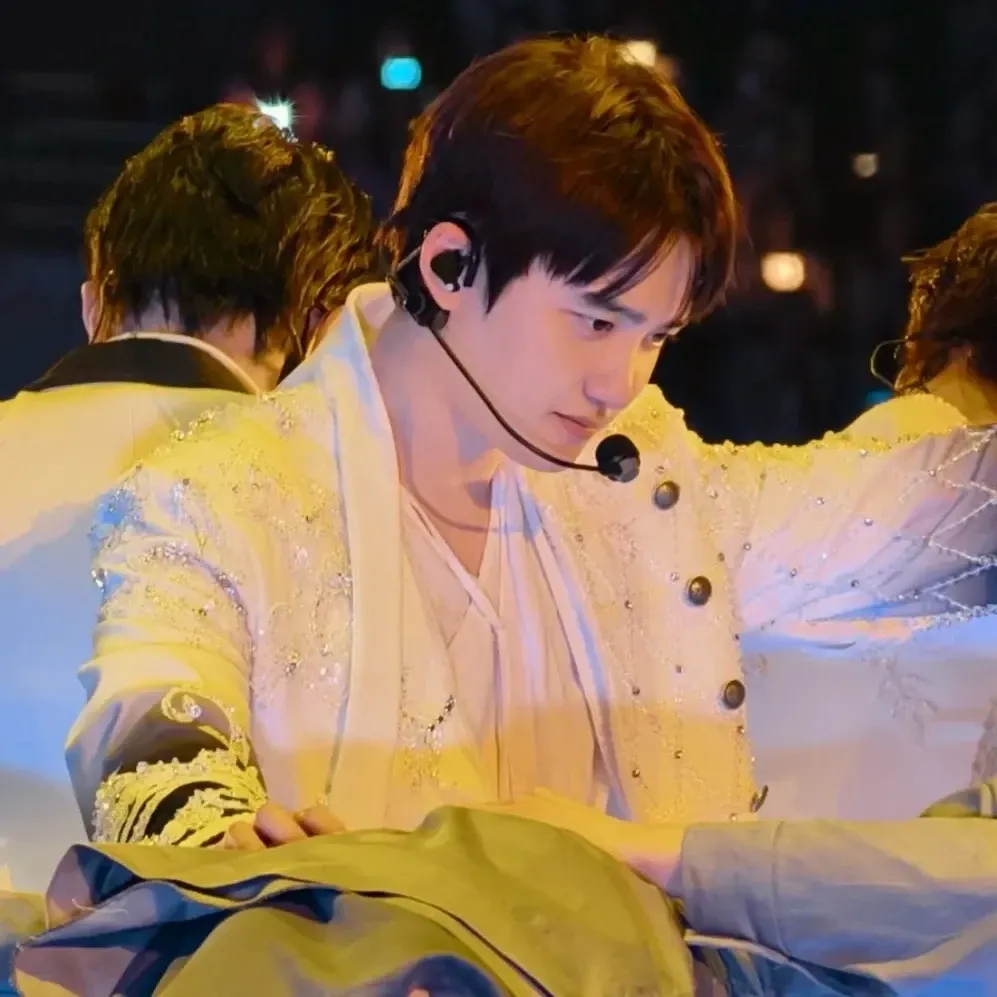 Foto terbaru D.O. (EXO)