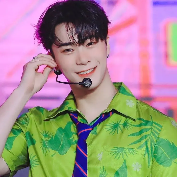 Latest photo of Moonbin (ASTRO)
