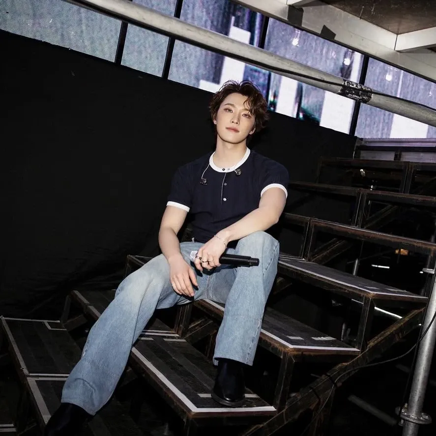 Recent activity shot of Dino (SEVENTEEN)