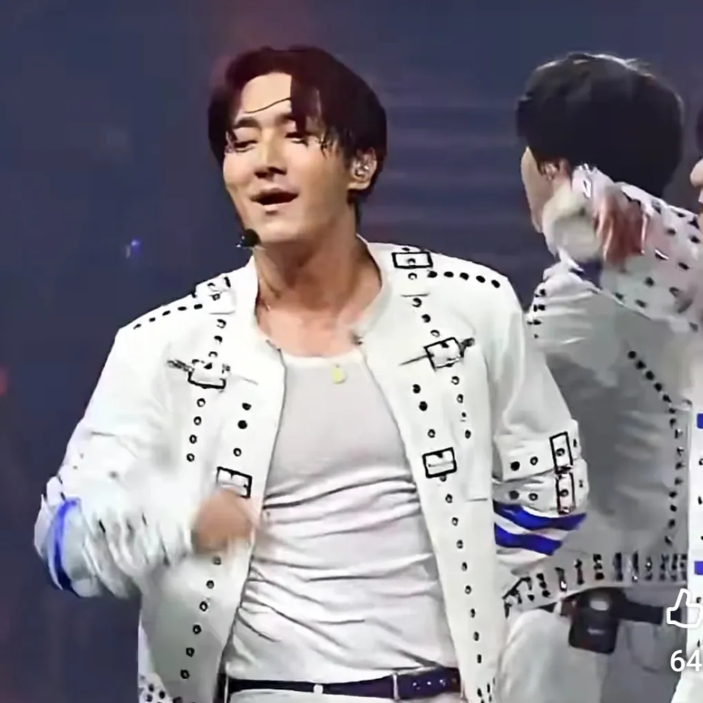 Momen yang diabadikan oleh penggemar Super Junior