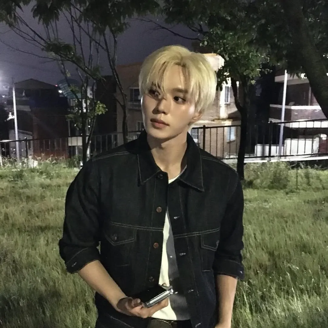 Behind-the-scenes cut of Kim Junseo (ALPHA DRIVE ONE)