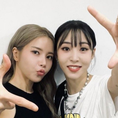 Recent activity shot of Solar (MAMAMOO)