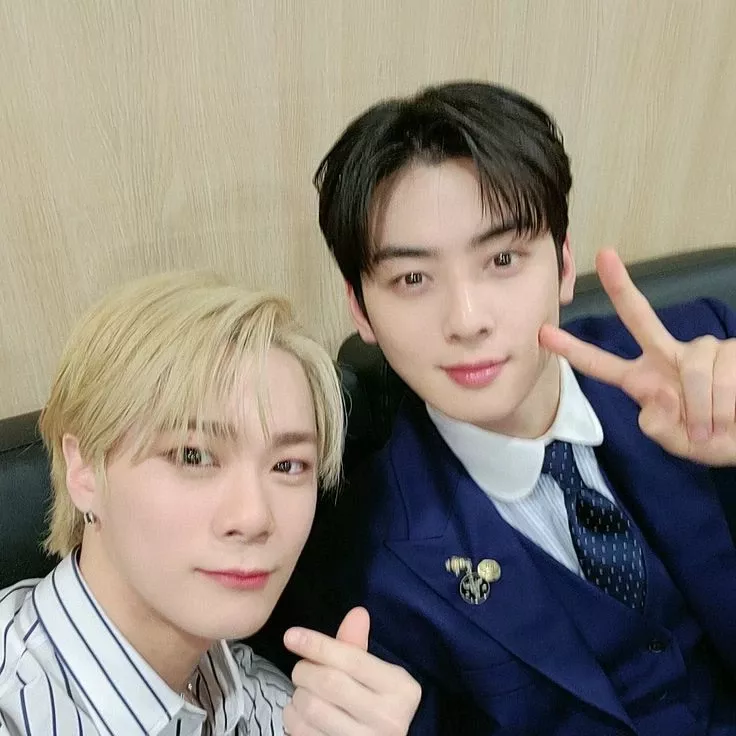 A moment captured by Moonbin (ASTRO)'s fan