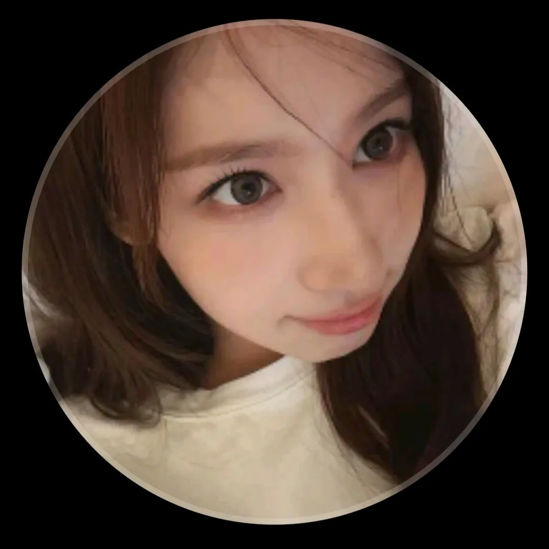 A moment captured by Sana (TWICE)'s fan