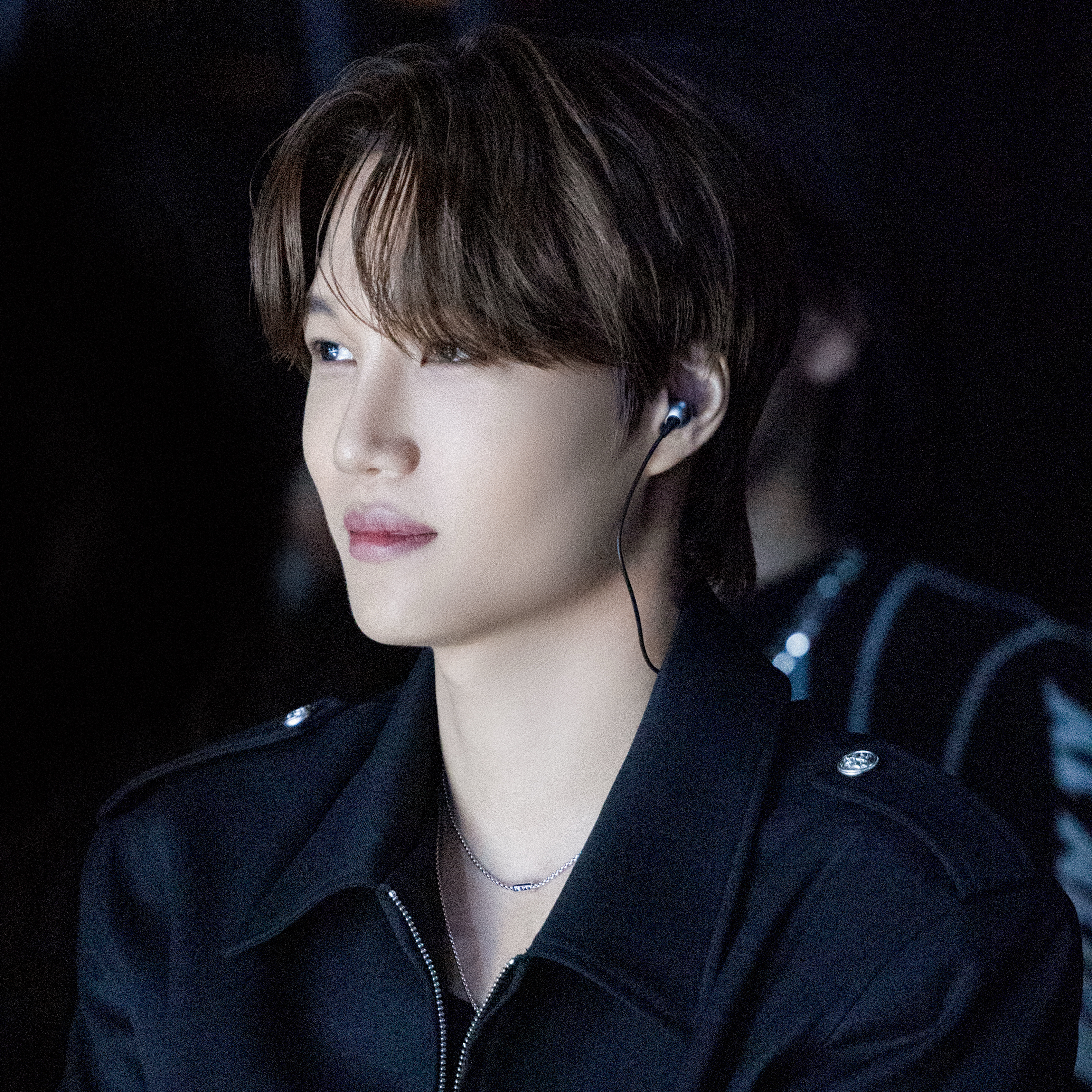 Behind-the-scenes cut of EXO