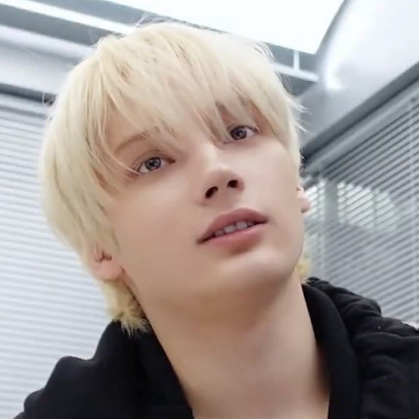 Potret di balik layar HueningKai (TOMORROW X TOGETHER)