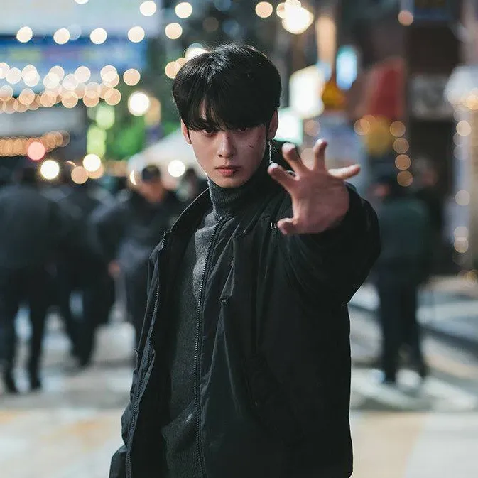 A moment captured by Eunwoo (ASTRO)'s fan