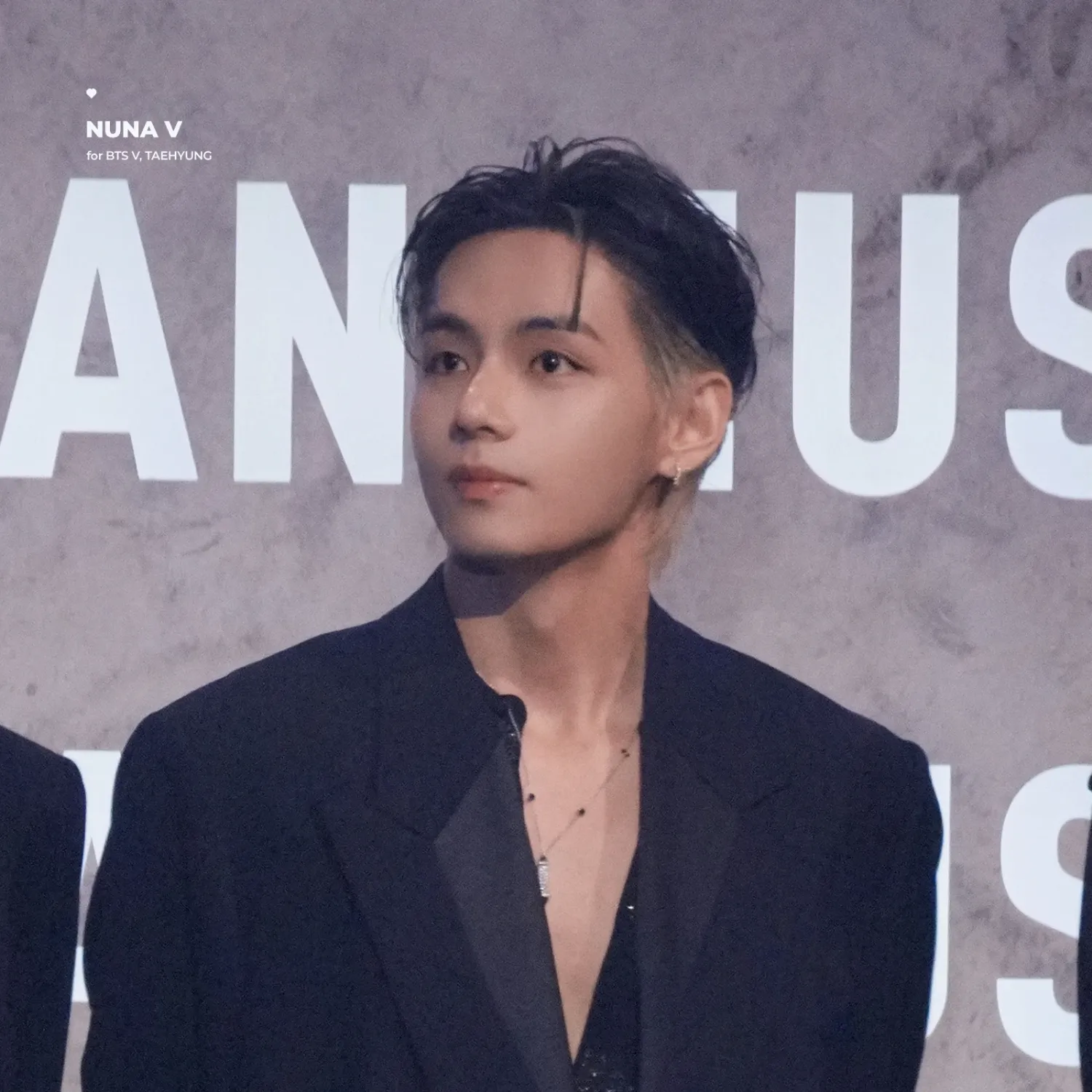 Foto terbaru V (BTS)