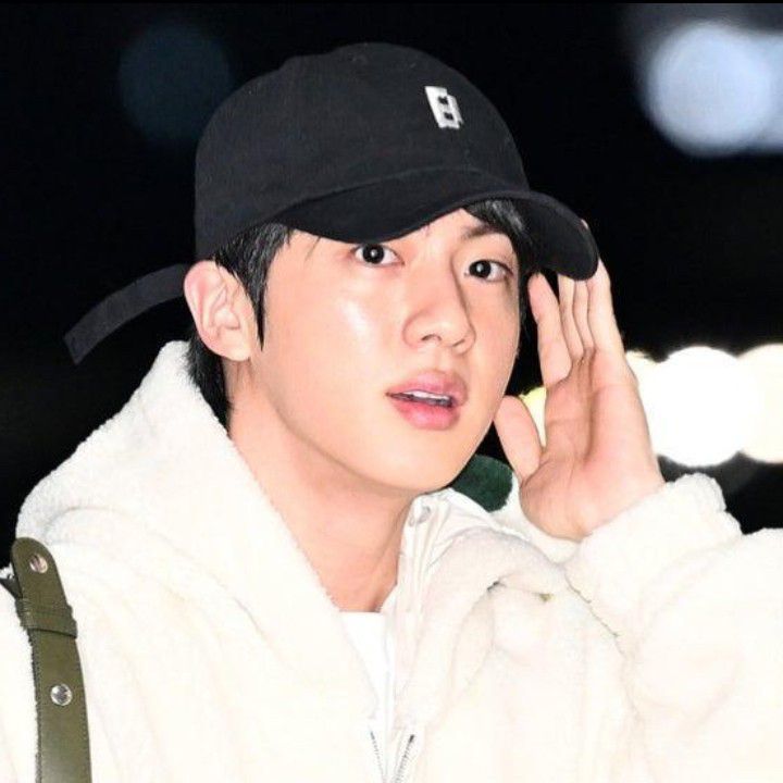 Foto terbaru Jin (BTS)