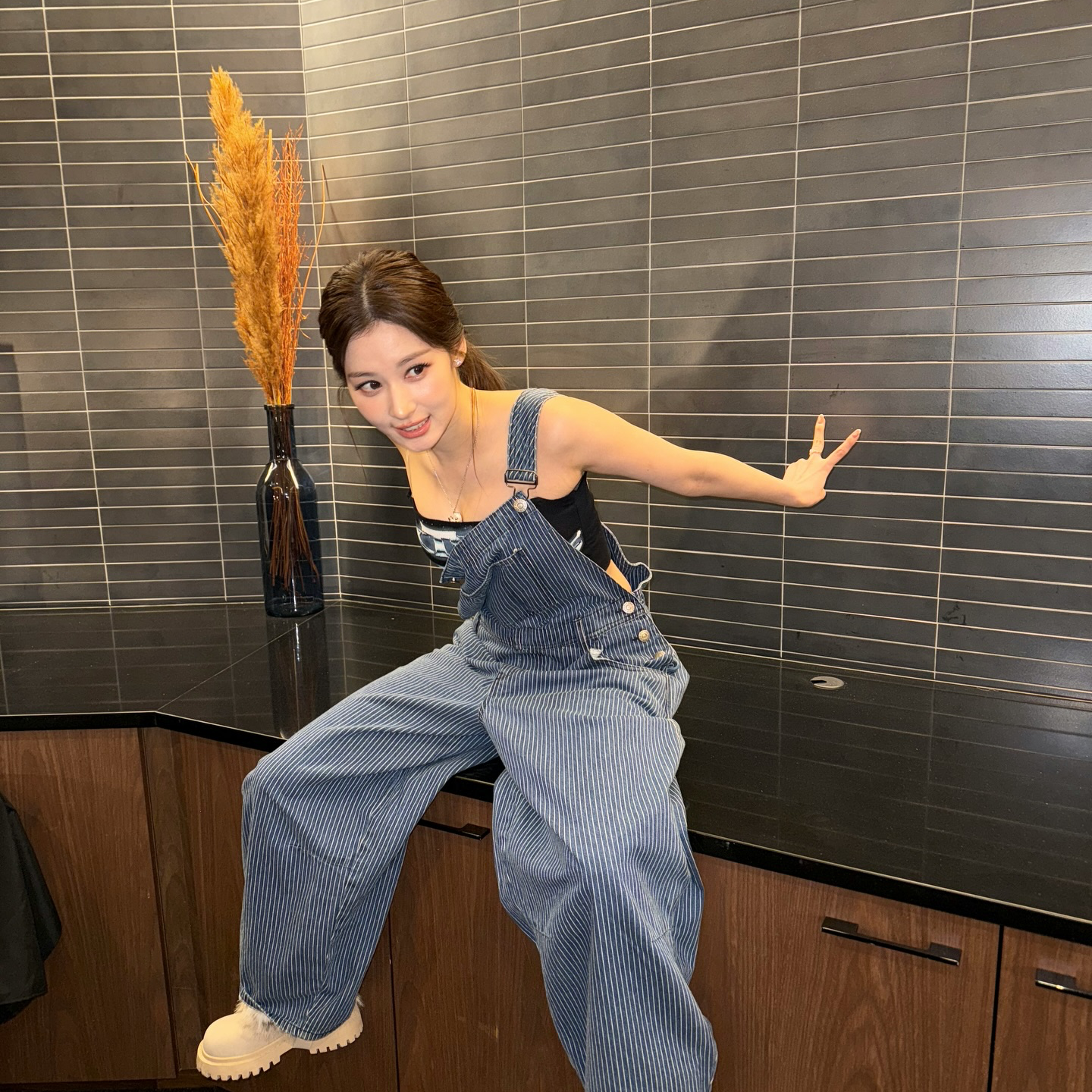 Sana (TWICE)的幕後花絮