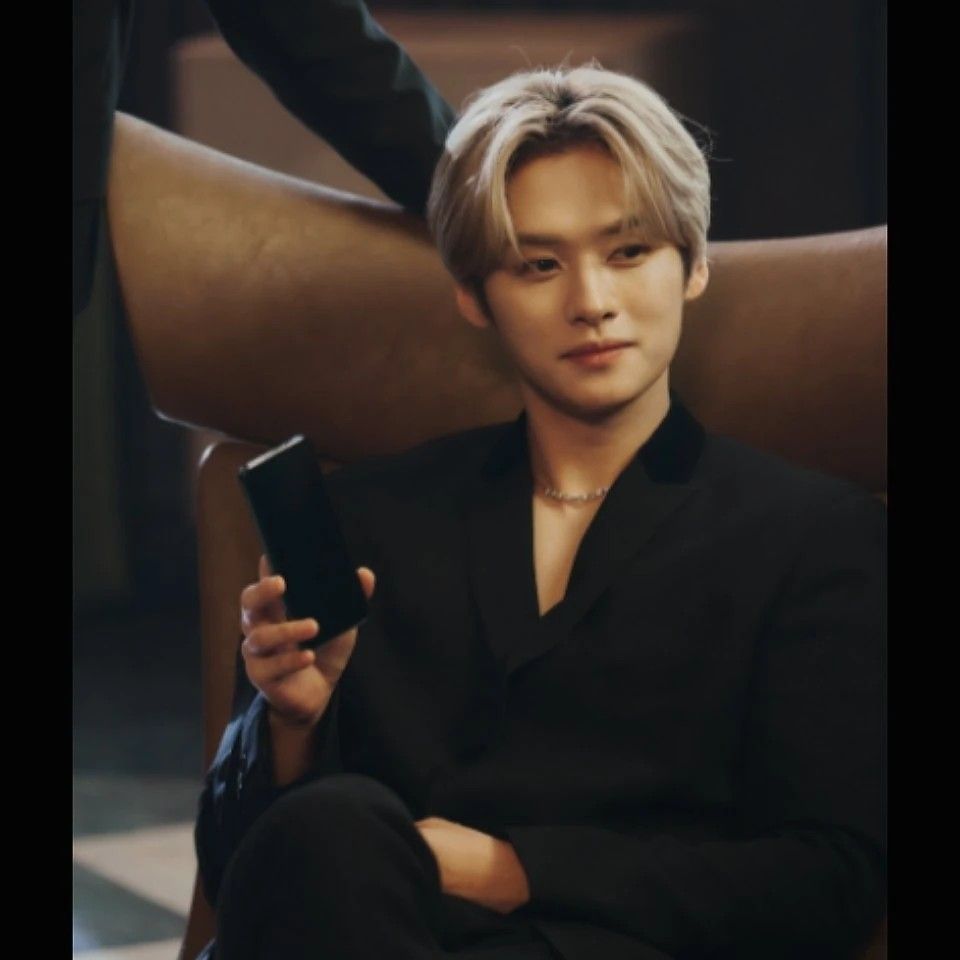 A moment captured by Lee Know (Stray Kids)'s fan