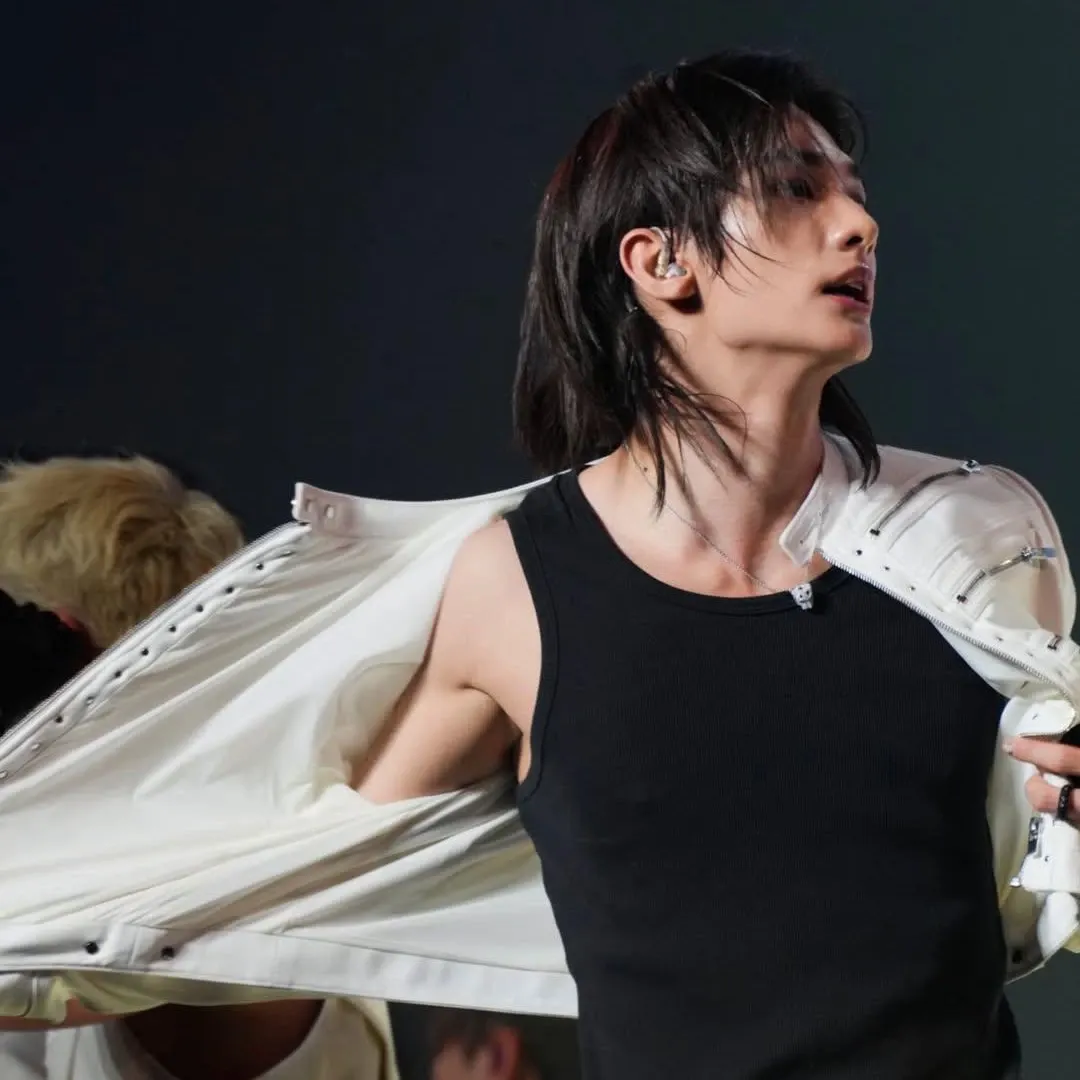 Behind-the-scenes cut of Hyunjin (Stray Kids)