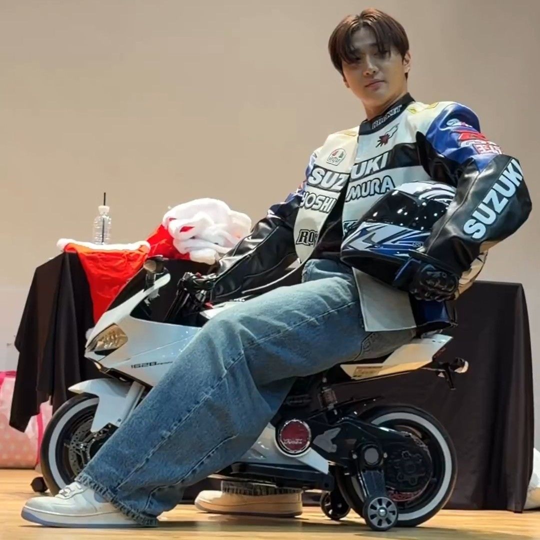 Behind-the-scenes cut of Hong Joochan (GoldenChild)