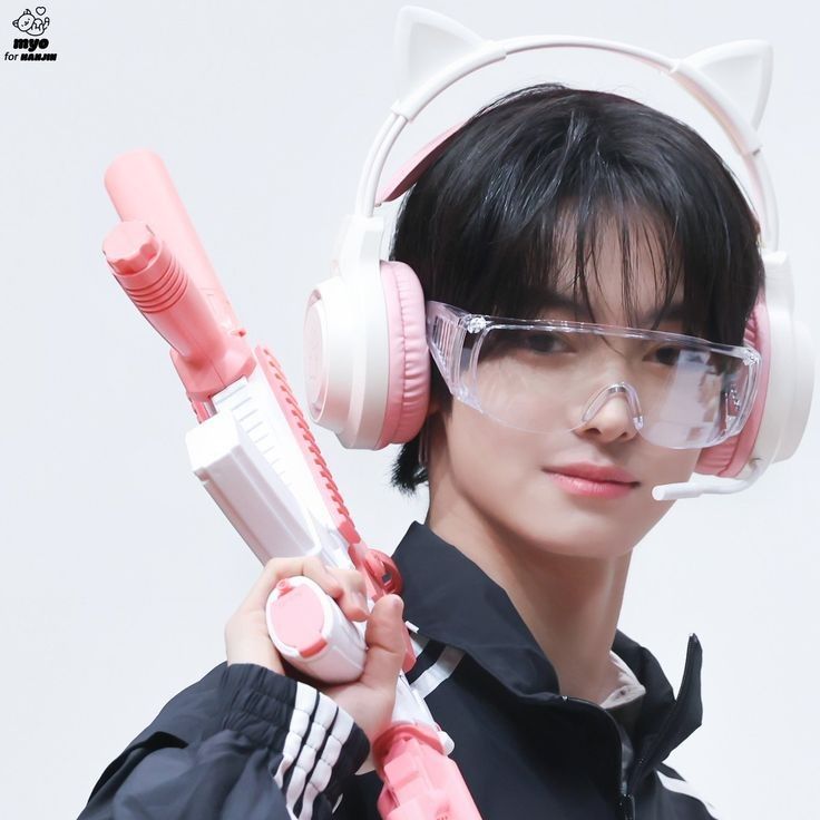 A moment captured by Hanjin (TWS)'s fan