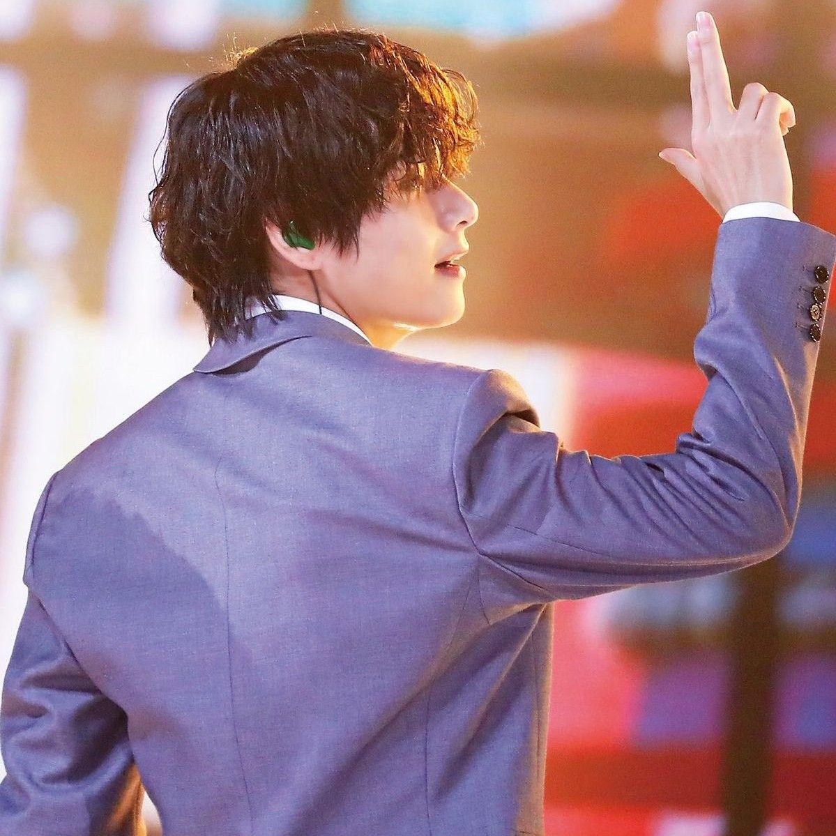 V (防彈少年團)粉絲拍下的瞬間