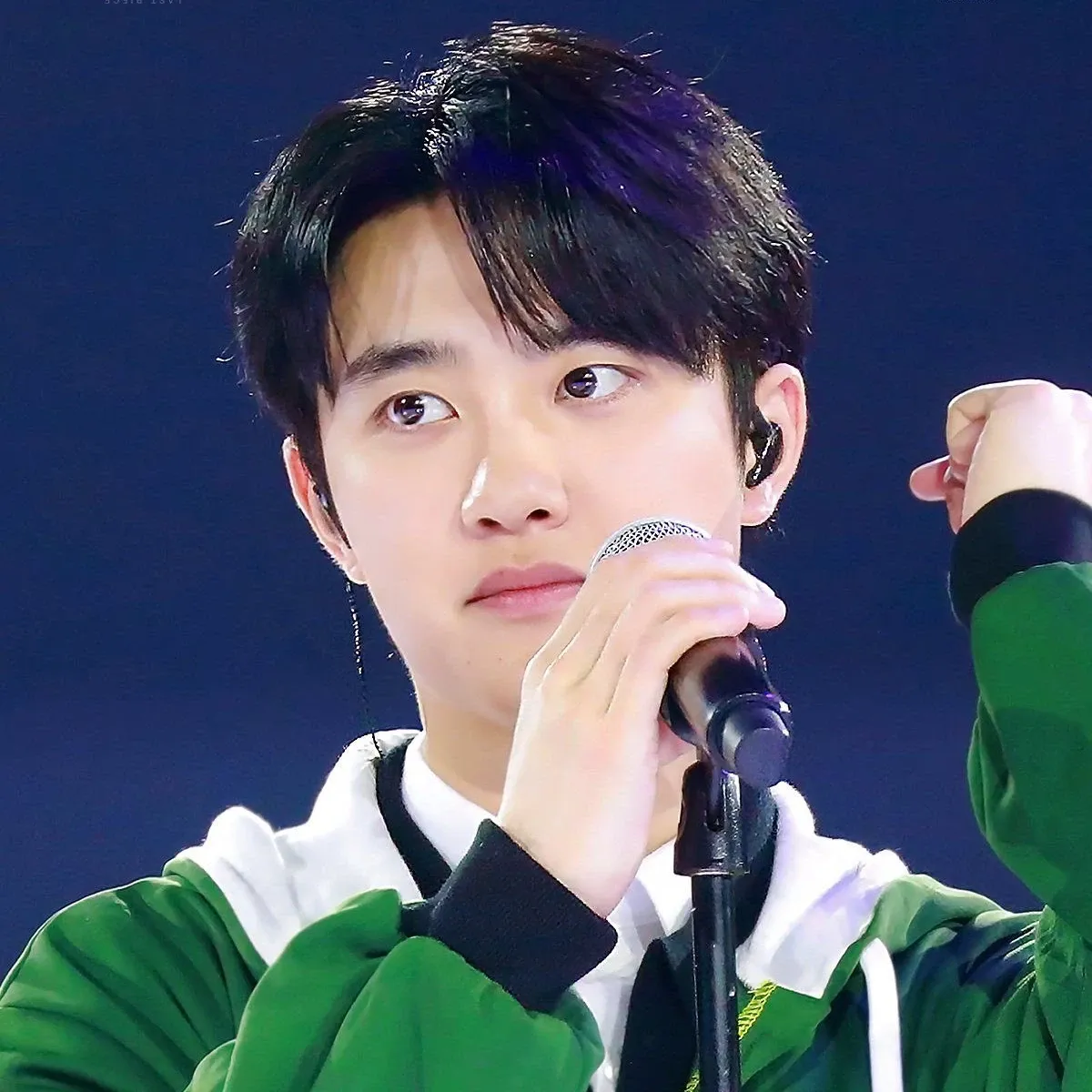 Foto aktivitas terbaru D.O. (EXO)