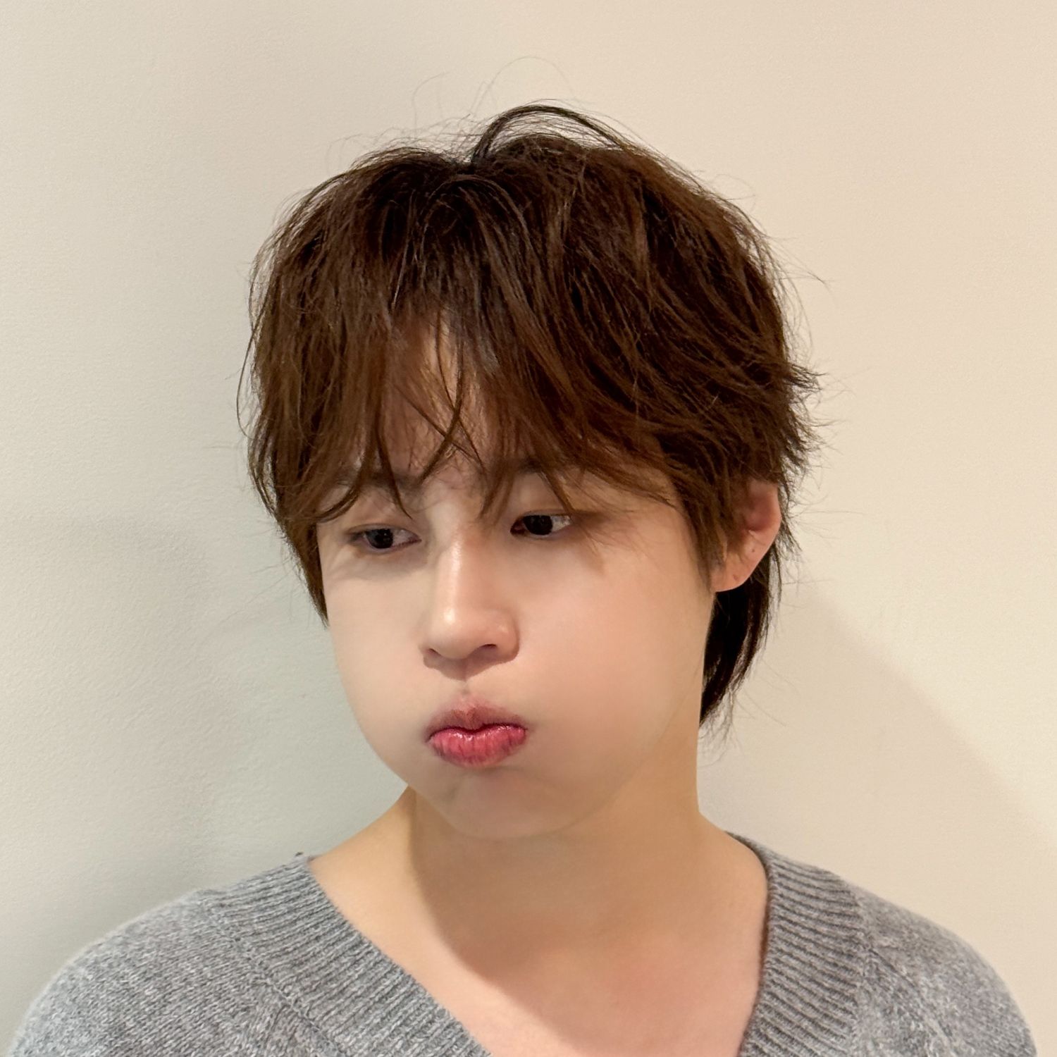 A moment captured by Ha Sungwoon's fan