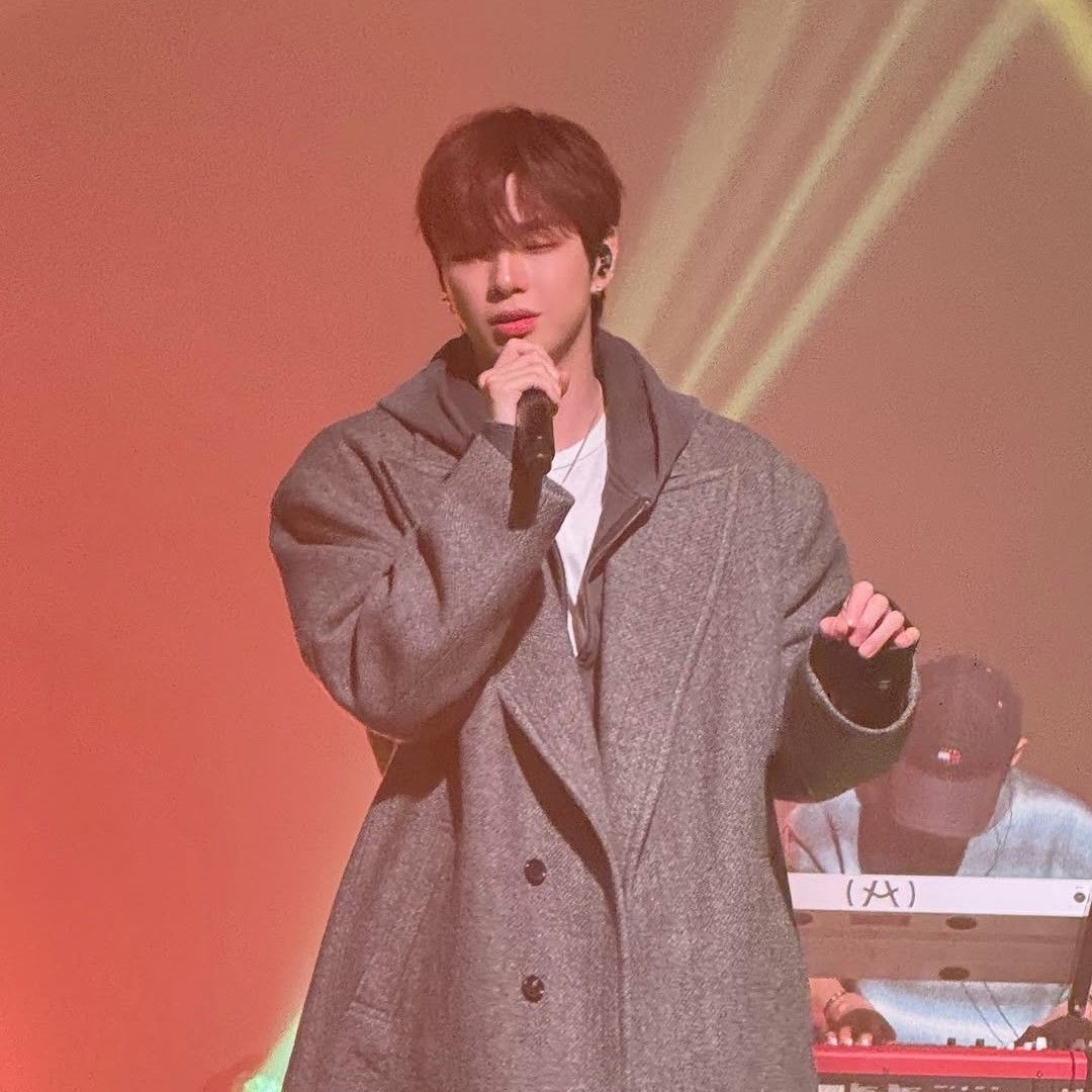 강다니엘의 비하인드 컷