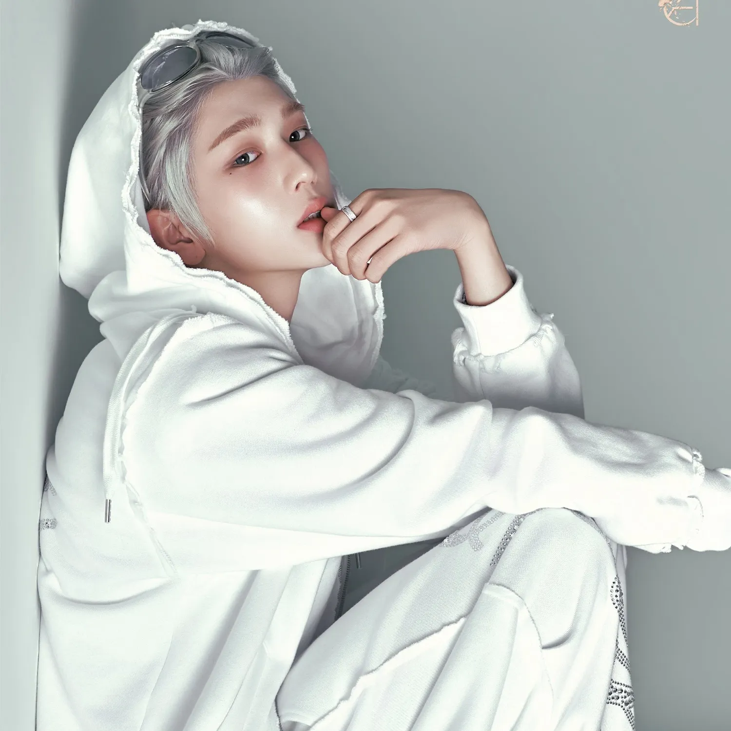 Latest photo of Baekseung (EPEX)