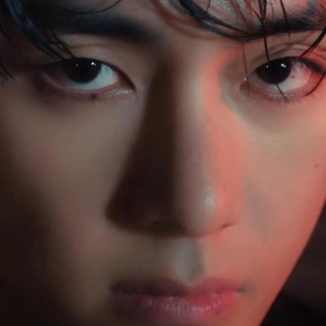 Foto terbaru V (BTS)