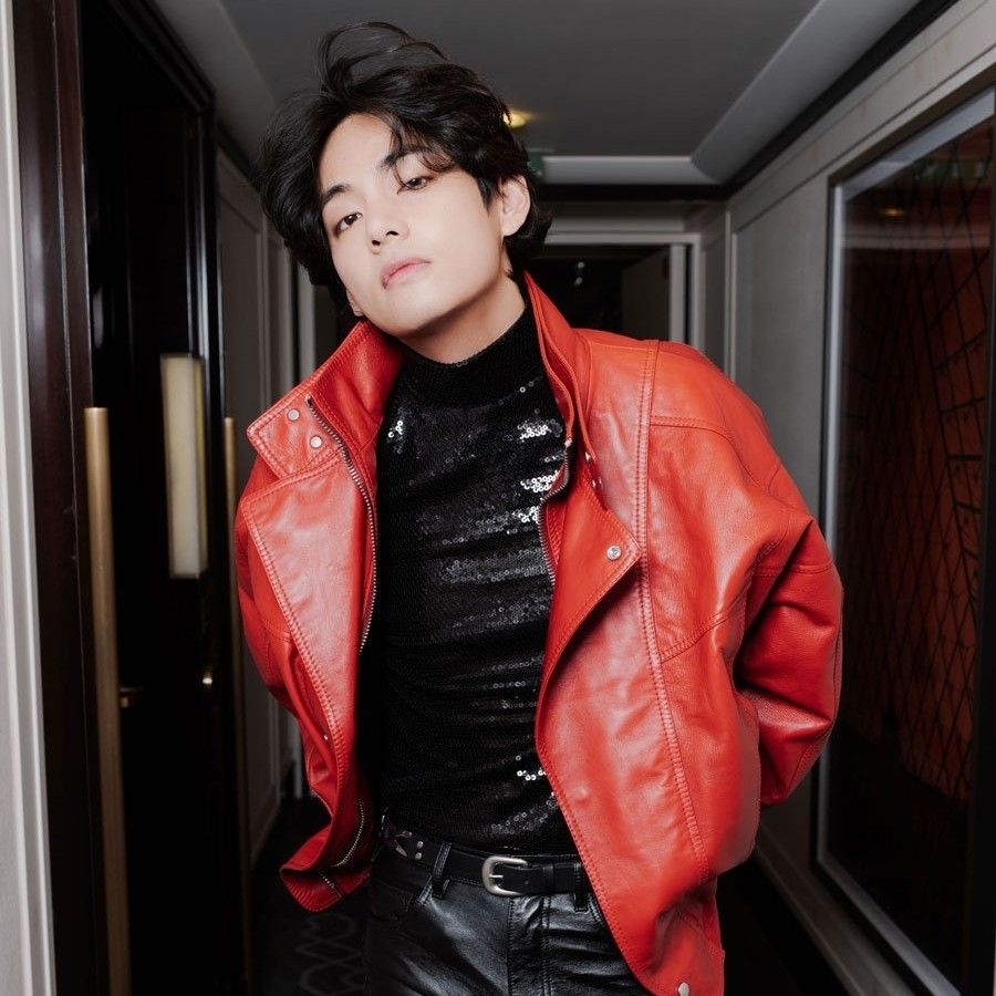 Recent activity shot of V (BTS)