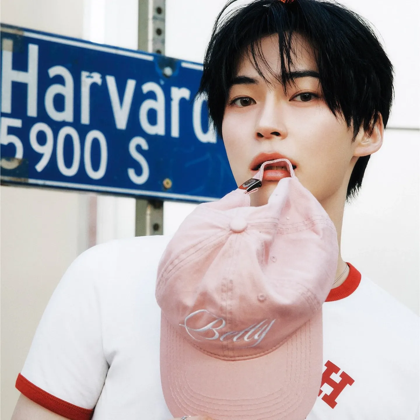 Recent activity shot of Sung Hanbin (ZEROBASEONE)