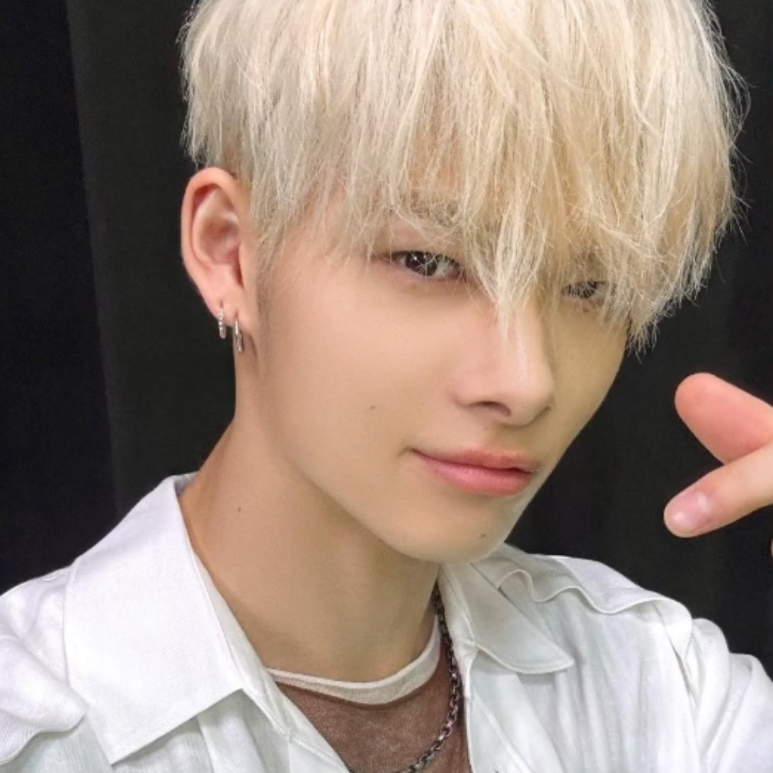 Behind-the-scenes cut of NI-KI (ENHYPEN)